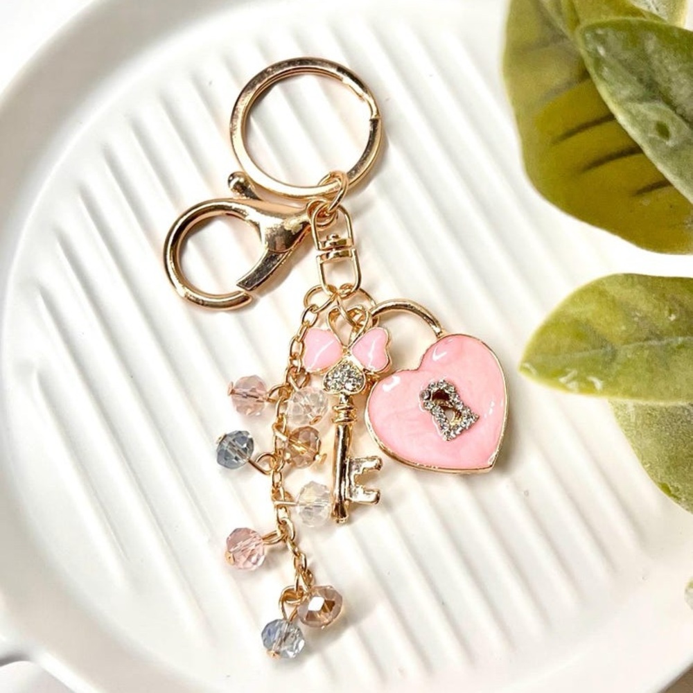 Heart Lock Keychain - Picture 5 of 6